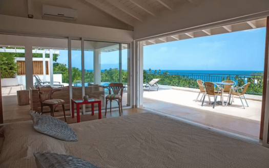 Large oceanview villa – SOLD