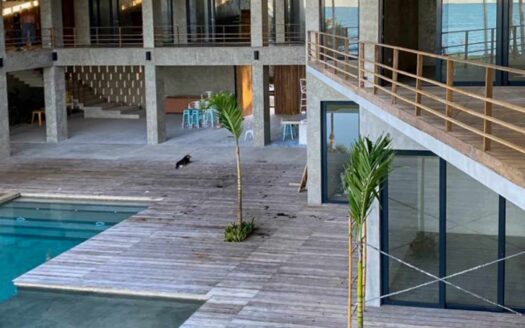 Contemporary beach living